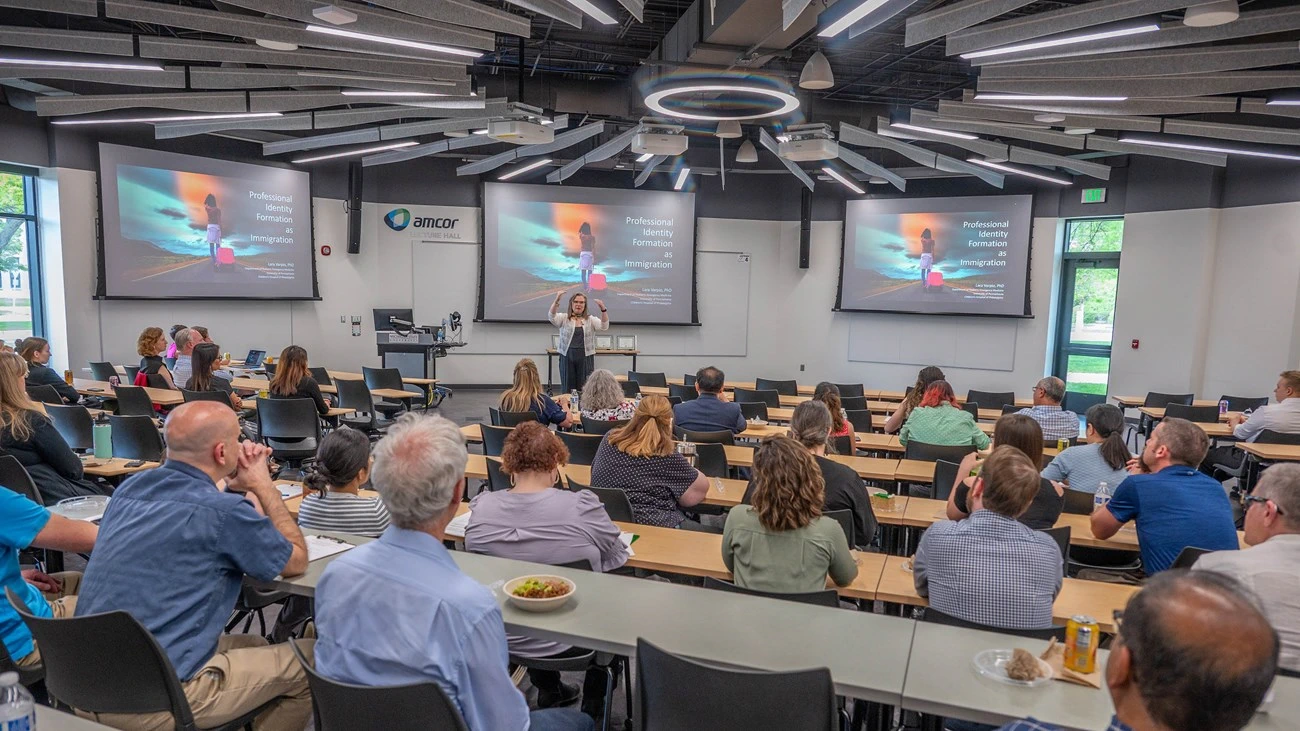 Faculty and students gathered for the second annual Medical Education Scholarship Showcase, to present innovative medical education research and scholarship from across the college.  